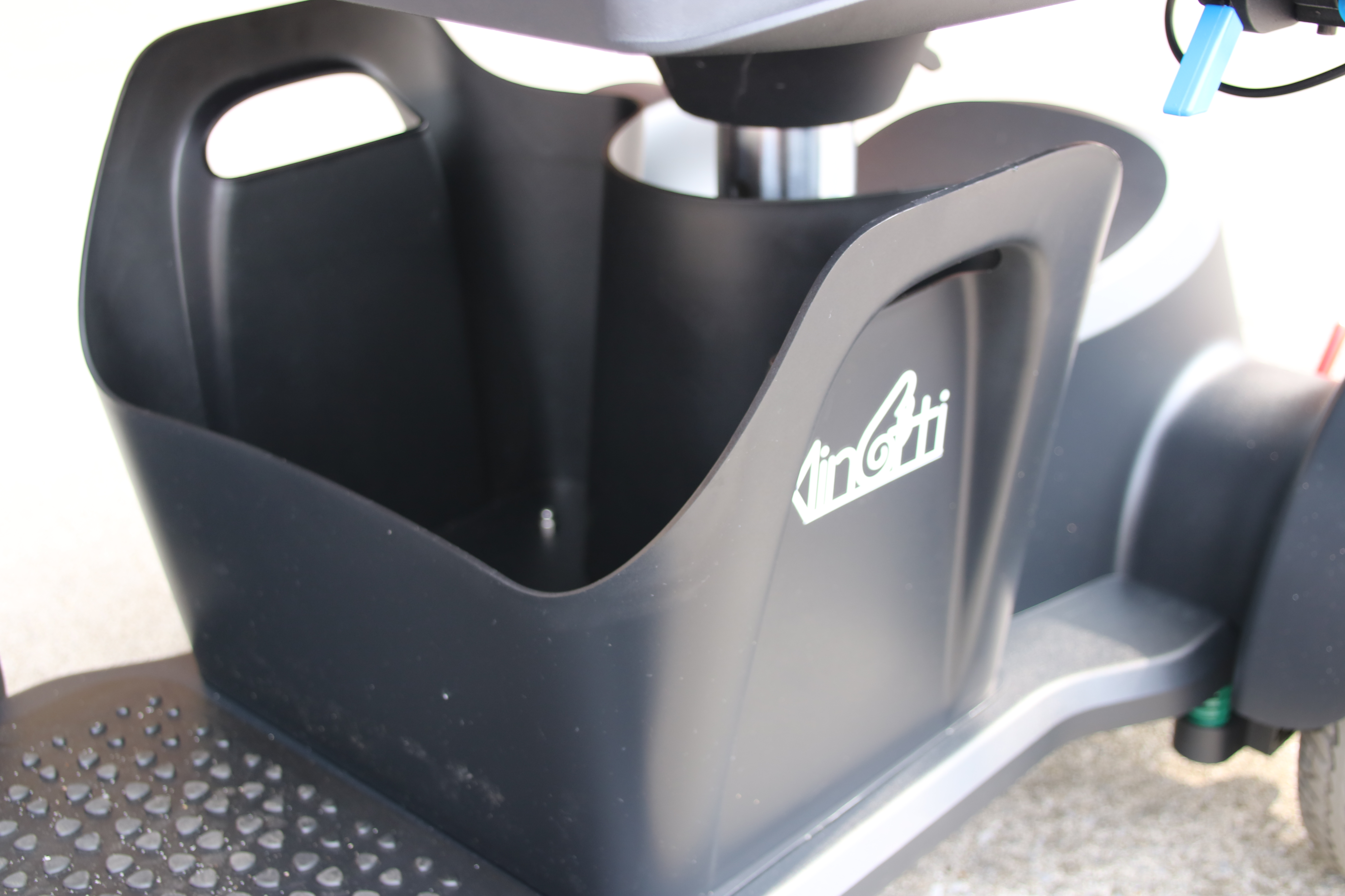 マグネット脱着バスケット